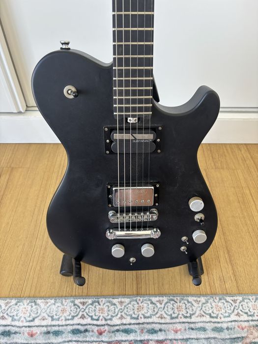 Guitarra Manson MA EVO Sustainiac/Fuzz Factory em Dry Satin Black