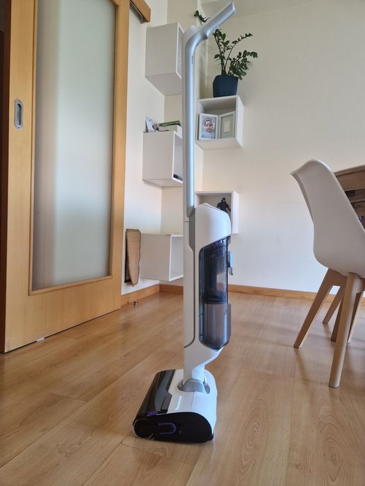 Rowenta Xclean 10 (aspira e lava ao mesmo tempo )