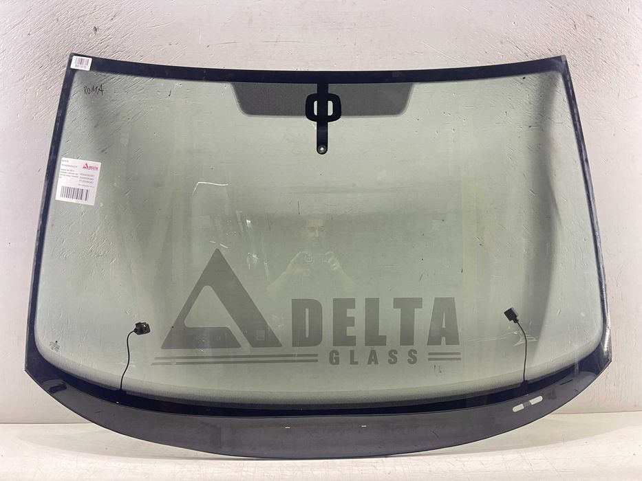 Skoda Yeti (2011-)  скло вітрове, стекло лобовое