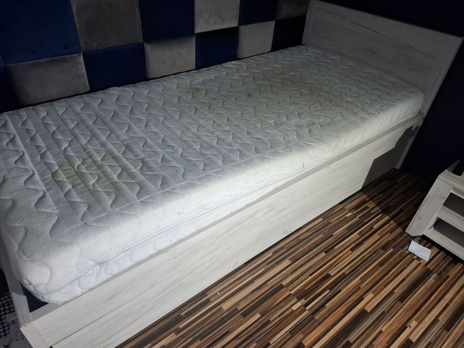 Zestaw mebli młodzieżowych