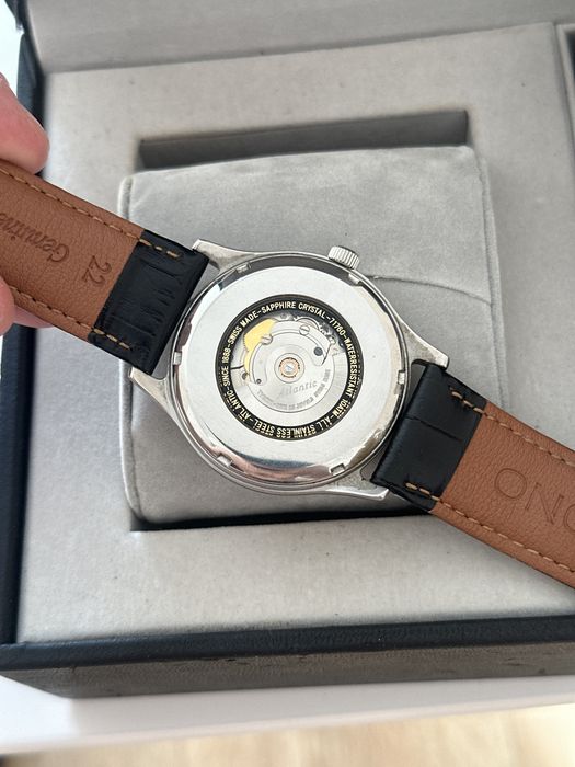 Швейцарський годиинник Atlantic seahunter 330