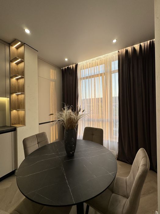 Велика та стильна 1 кімнатна квартира на 5 поверсі, жк закритого типу