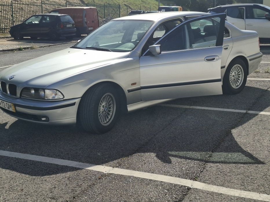 BMW série 528I auto