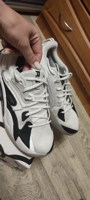 Продам кроссы Puma