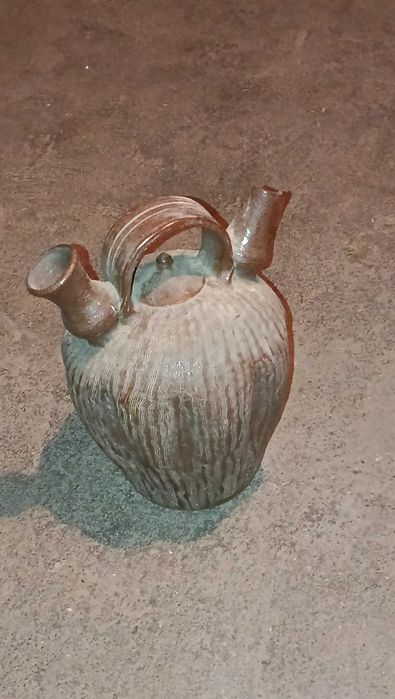 Bilha de barro com 2 bicos
