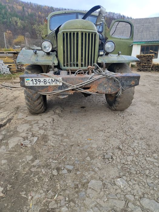 Продам зіл 157... В додачу є маніпулятор з гачком гусак.