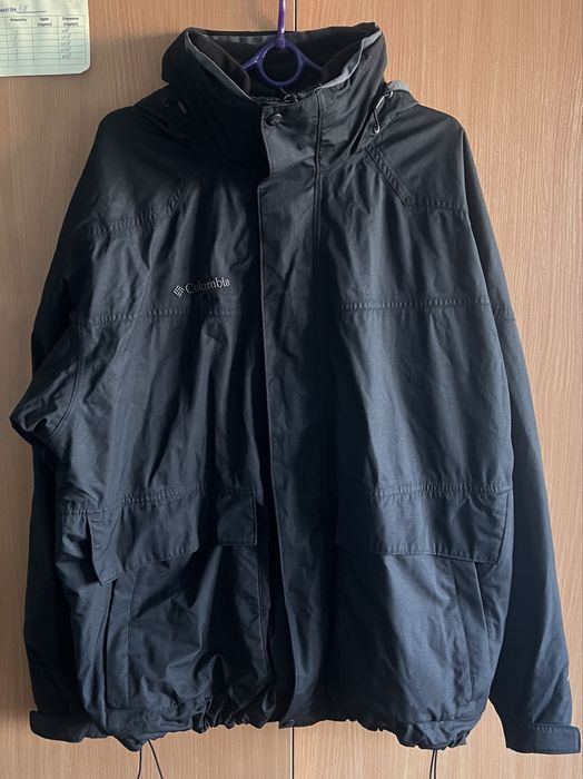 Великий асортимент різних курток (Napapijri, Jack Wolfskin, Prada, HH)