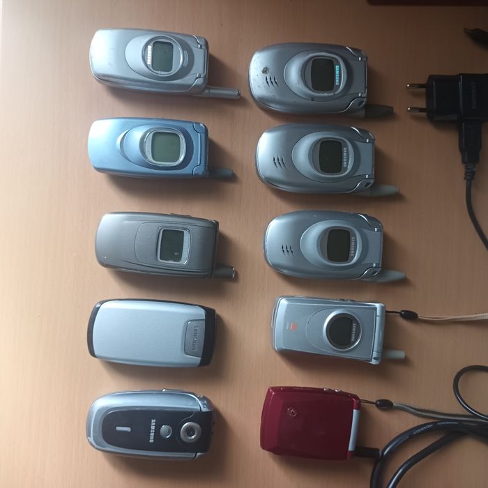 Старі телефони Samsung