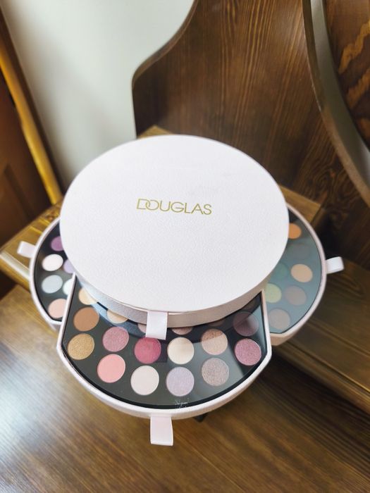 Paleta cieni Douglas