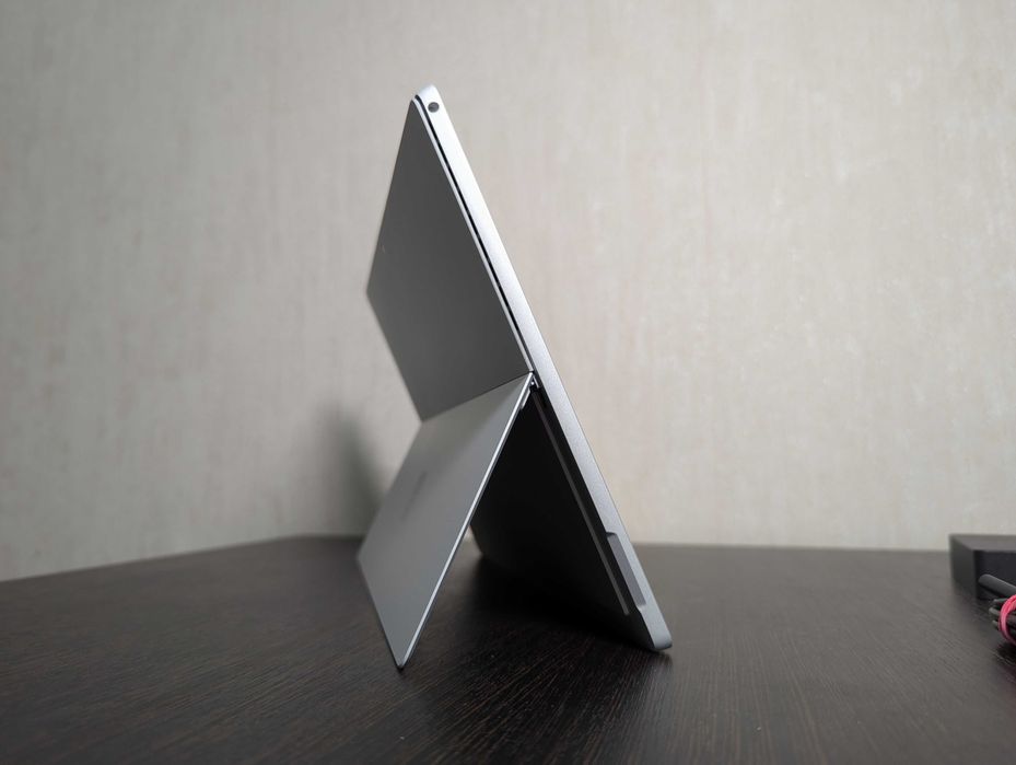 Microsoft Surface Pro 7 8/256gb Intel i5-1035g4 4 цикли заряду АКБ100%