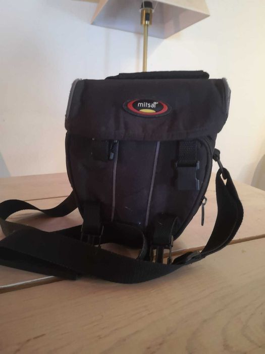 Canon EOS 1000D + Objectiva 18-55mm