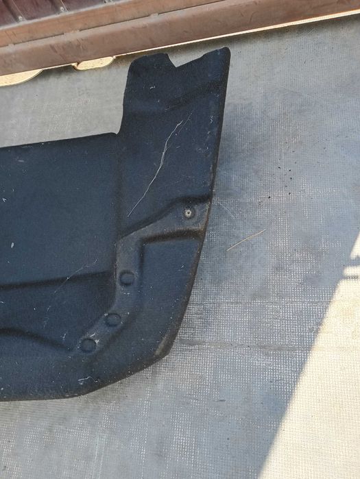 Mercedes E W124 Cabrio dywan wykładzina wnęki dachu