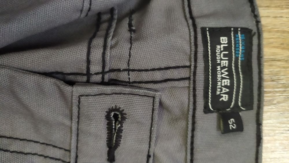 Продам брюки рабочие р52,б/у