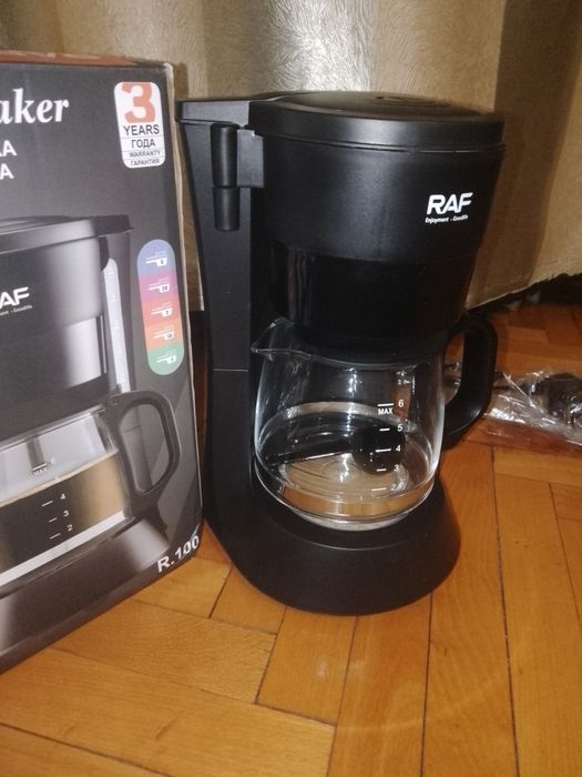 Капельная кофеварка RAF R.100. Новая.