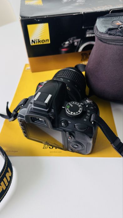 NIKON D3100 AF-S DX Nikkor 18-55 VR Kit