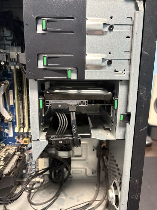 HP Z440 Xeon E5-1650 v3 / 32GB / GTX 960 4GB / SSD 500GB + HDD 1TB