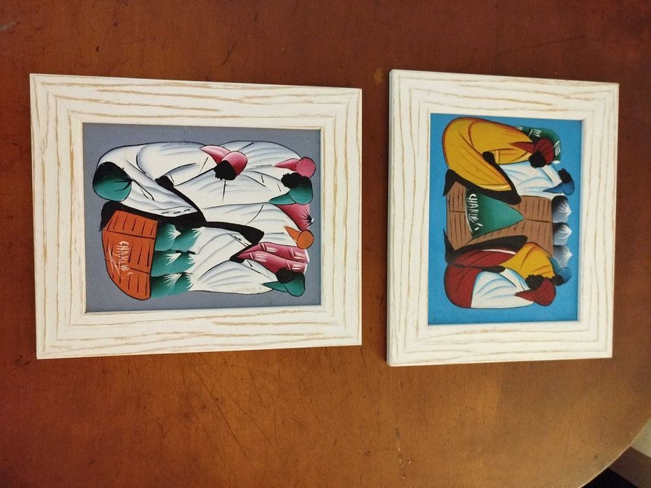 Quadros com pinturas em tecido