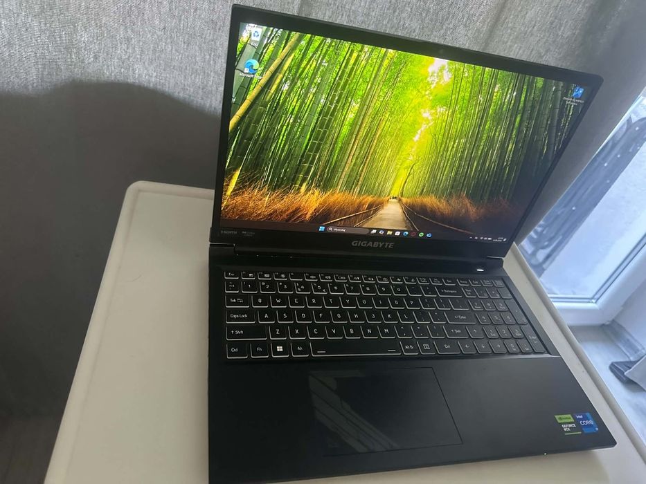 Laptop Gigabyte G5
