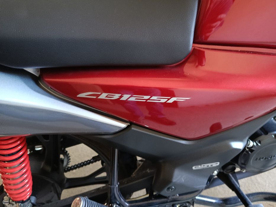 Moto HONDA CB 125 F