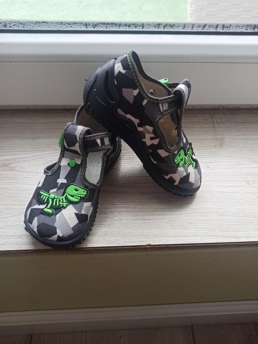 Kapcie buty do żłobka przedszkola rozm 22 Zetpol