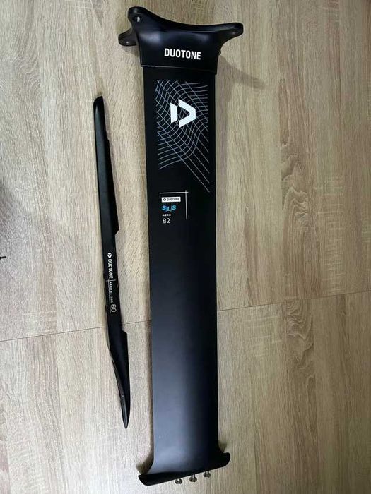 Mastro y Fuselaje Duotone carbono SLS 82/60 Wing Foil