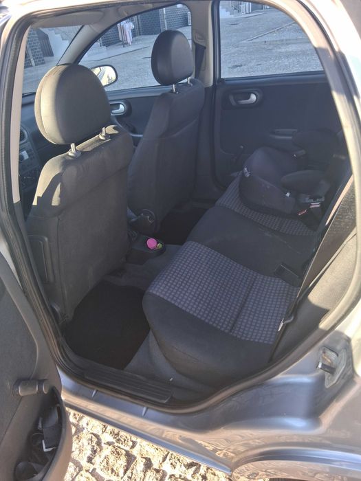 Opel corsa 1200 a gasolina baixa quilometragem foto 2