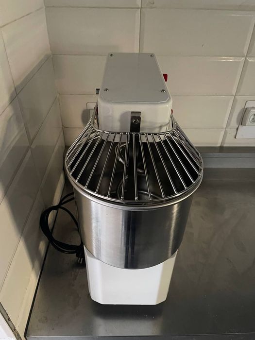 Продам тестомес б/у