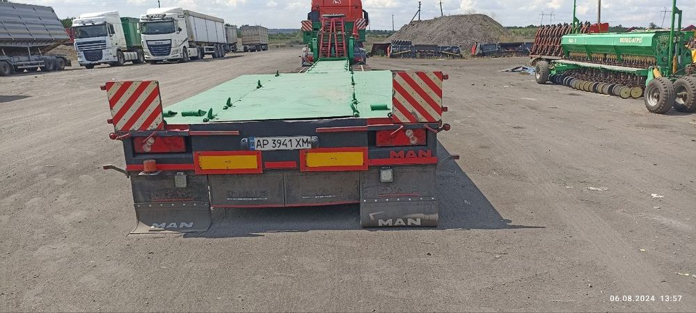 Трал для перевозок техники