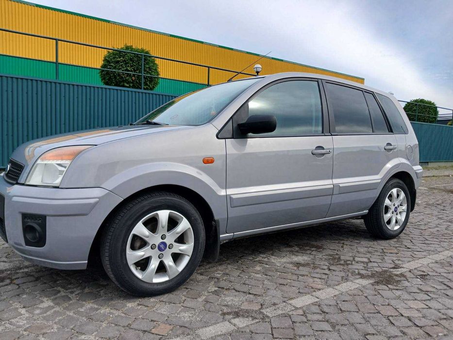 Автомобіль Ford Fusion 2011