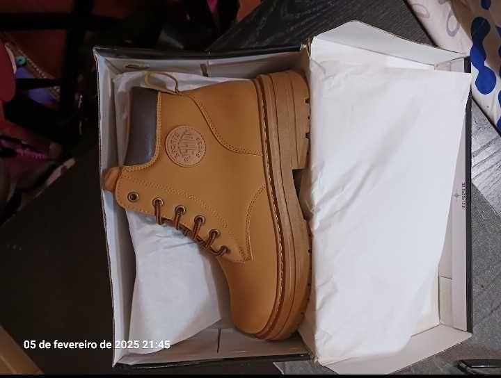 Botas 43 novas na caixa