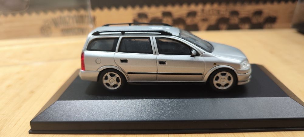 Opel Astra 1:43 schuco