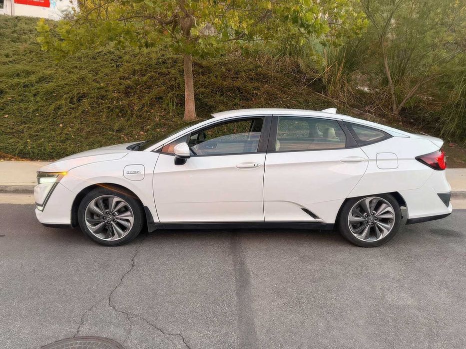 Honda Clarity      2019