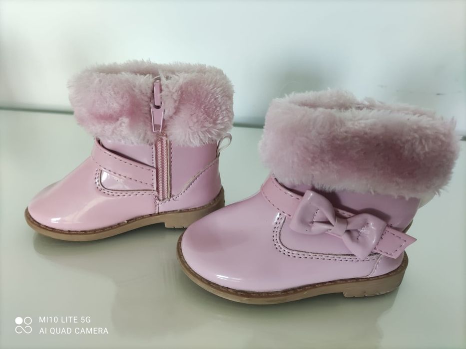 Botas tamanho 19