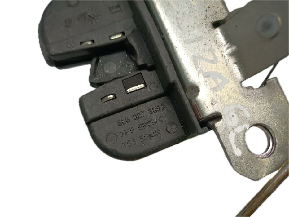 Fechadura / fecho da mala SEAT Ibiza III (6L1)