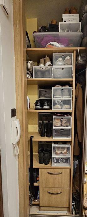 Szafa do zabudowy. Drzwi przesuwne.