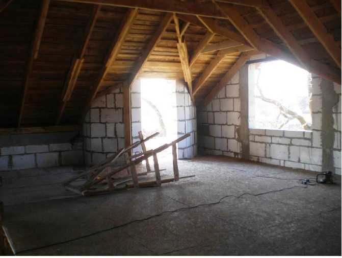 Продаж садового будинку та землі в с.Хотянівка Київської обл 96200$