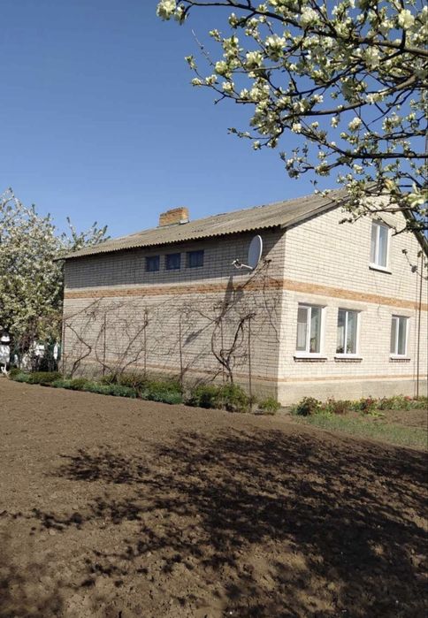 Продаж будинку у м. Сквира