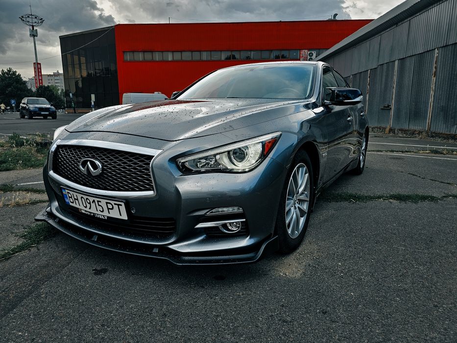 Infiniti q50 Premium 3.5 л гибрид Инфинити Hybrid