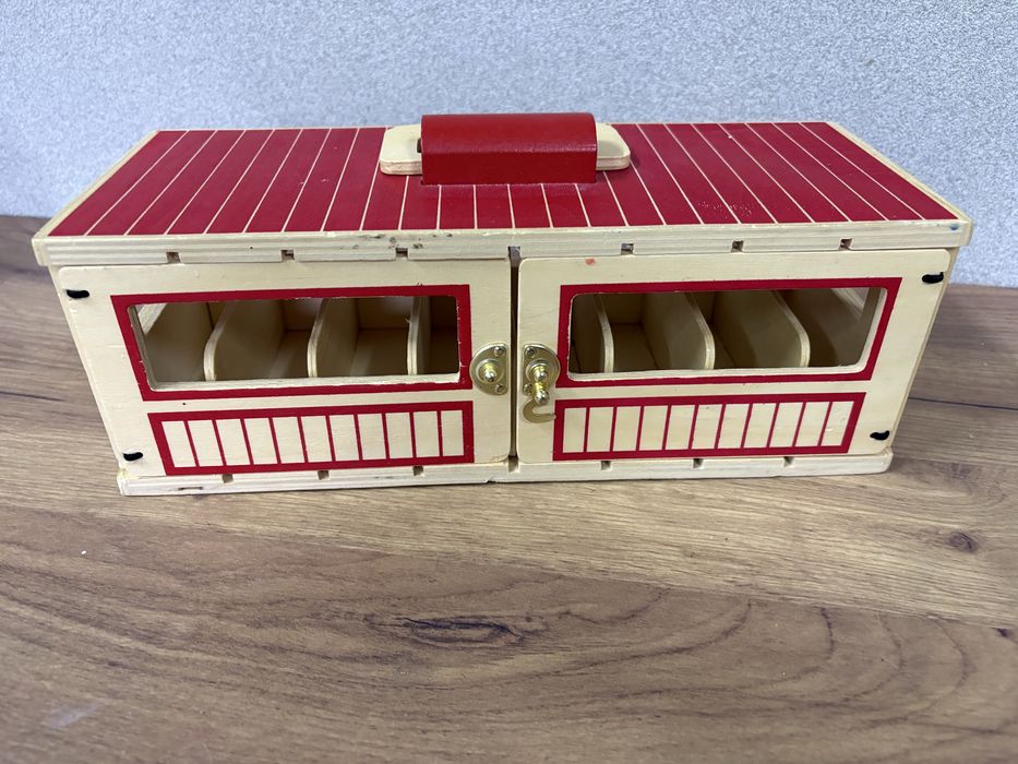 Stajnia dla koni, stadnina, zagroda Melissa