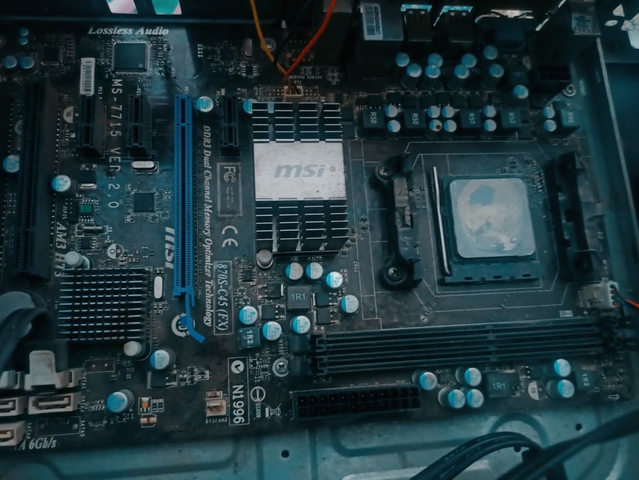 Продам материнскую плату msi 870-c45 (AM3) + fx