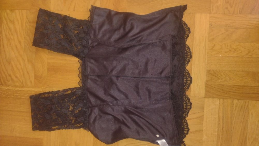 Bluzka czarna z gipiury roz.L