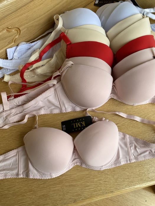 Бюстгальтер на формованій чашці В з пуш ап