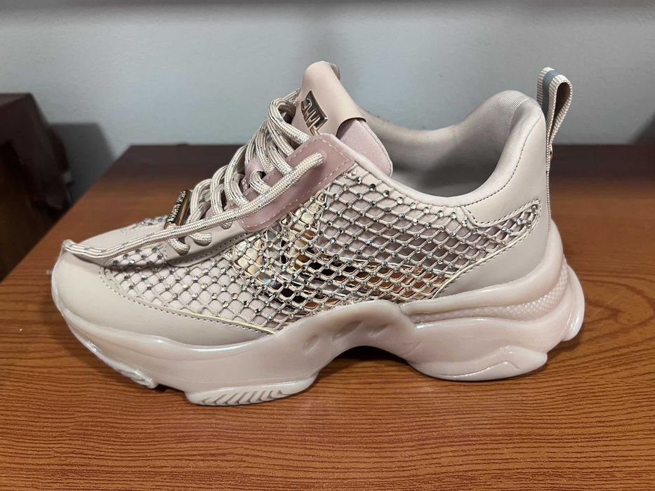 Sapatilhas Steve Madden como novas