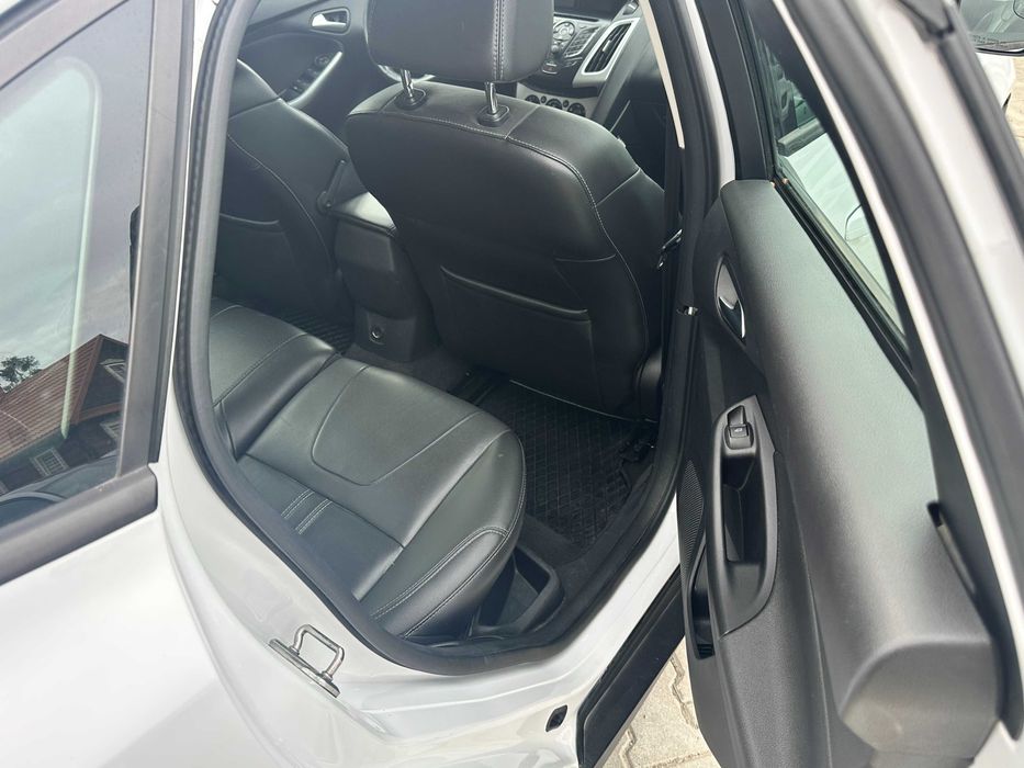 Ford Focus  2.0i  Automat
