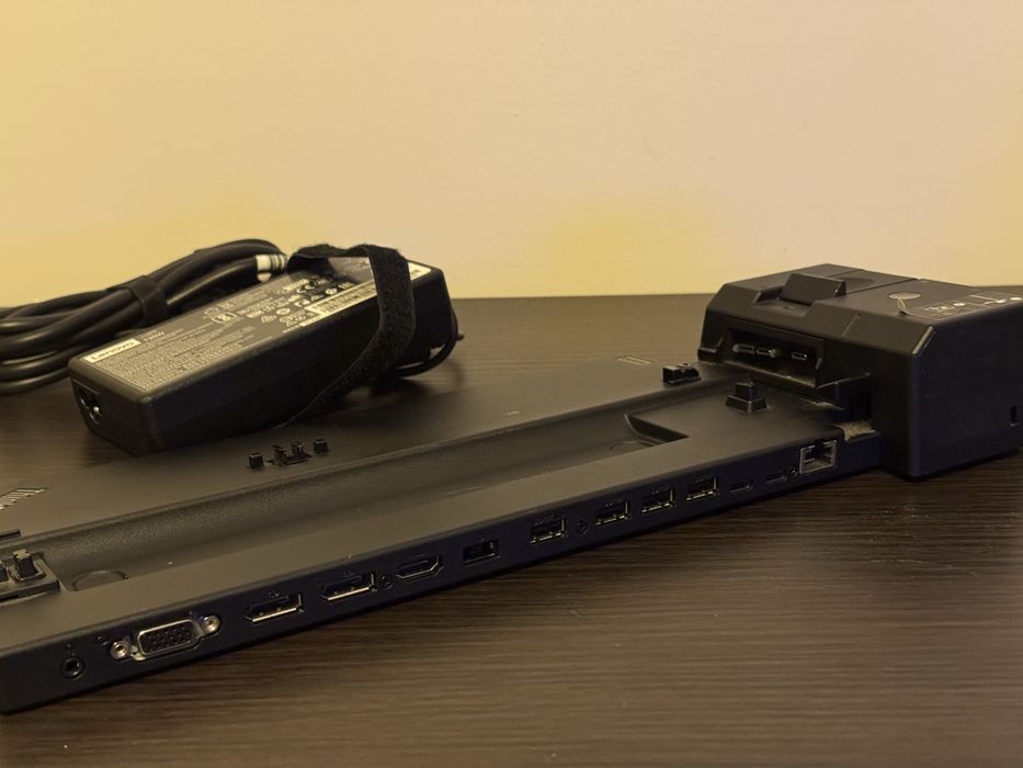 Lenovo ThinkPad T590 i7/16GB/512GB FHD + stacja + zasilacze