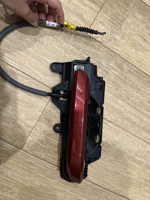 Ручка задня ліва з датчиком audi Q5 80A