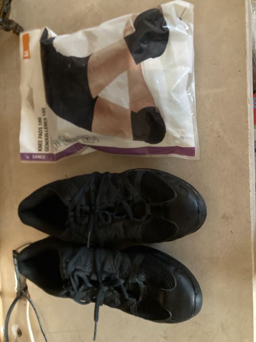 Sapatos de dança Bloch novos com joelheiras