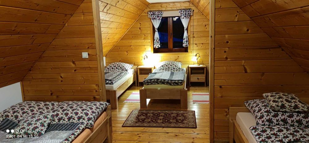 Domek w górach z tarasem widokowym.  Beskid Żywiecki.  Rajcza