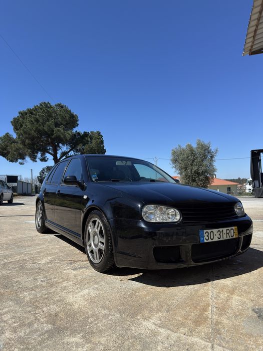 VW Golf IV 1.9 TDI PD 130cv (Look R32)– Fiável, económico, bom estado