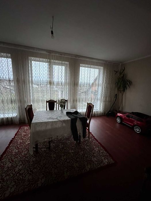 Продам будинок на 4 кімнати в центрі Стрижавки 5330